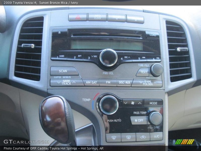 Sunset Bronze Mica / Ivory 2009 Toyota Venza I4