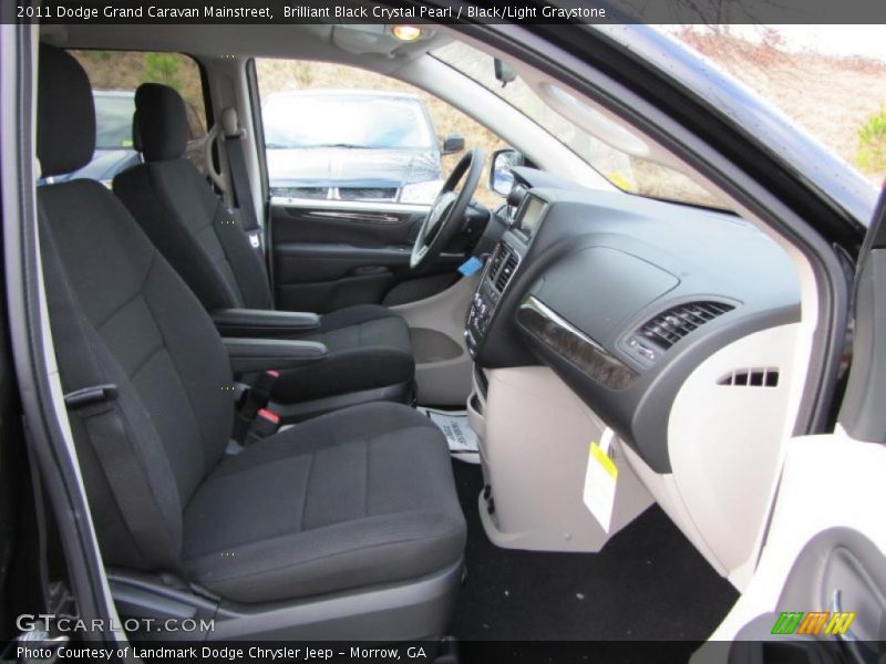 Brilliant Black Crystal Pearl / Black/Light Graystone 2011 Dodge Grand Caravan Mainstreet