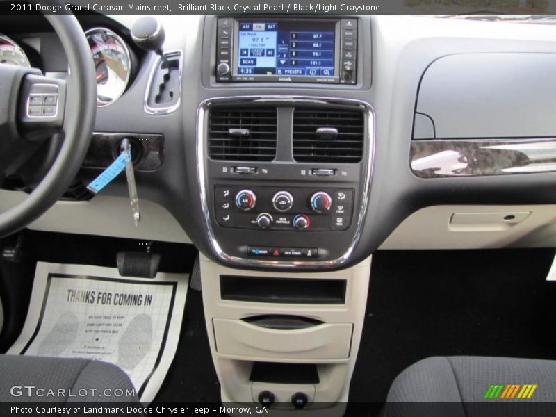 Brilliant Black Crystal Pearl / Black/Light Graystone 2011 Dodge Grand Caravan Mainstreet