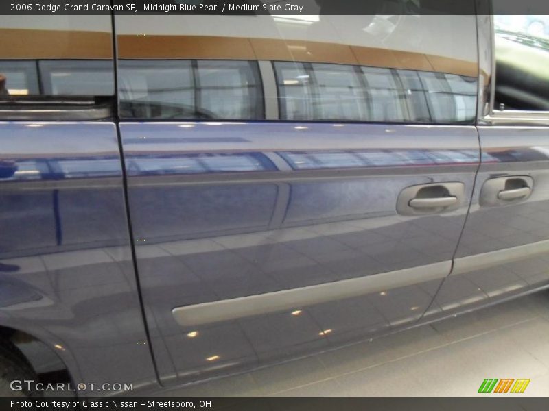 Midnight Blue Pearl / Medium Slate Gray 2006 Dodge Grand Caravan SE