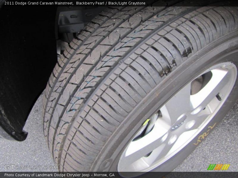 Blackberry Pearl / Black/Light Graystone 2011 Dodge Grand Caravan Mainstreet