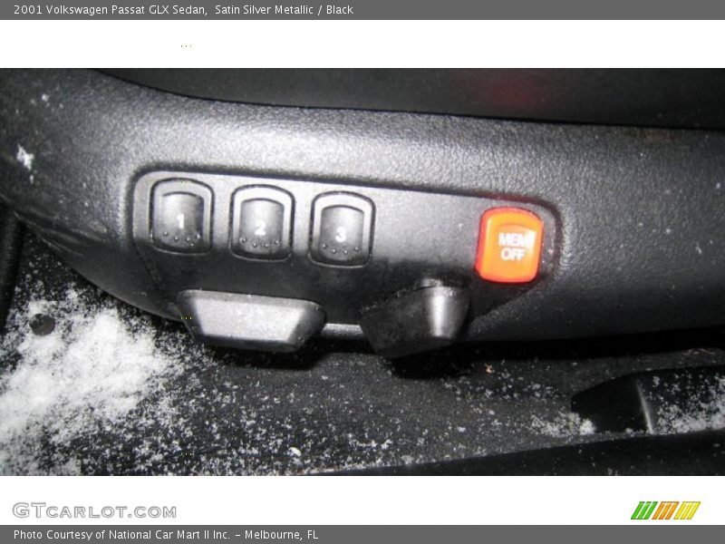 Satin Silver Metallic / Black 2001 Volkswagen Passat GLX Sedan