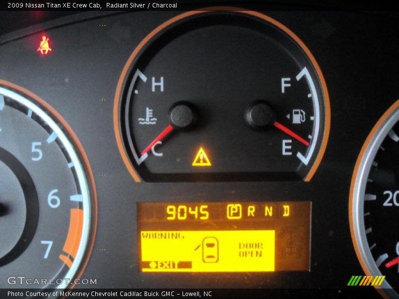 Radiant Silver / Charcoal 2009 Nissan Titan XE Crew Cab