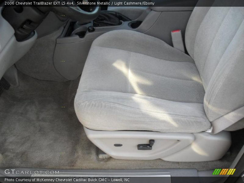 Silverstone Metallic / Light Cashmere/Ebony 2006 Chevrolet TrailBlazer EXT LS 4x4