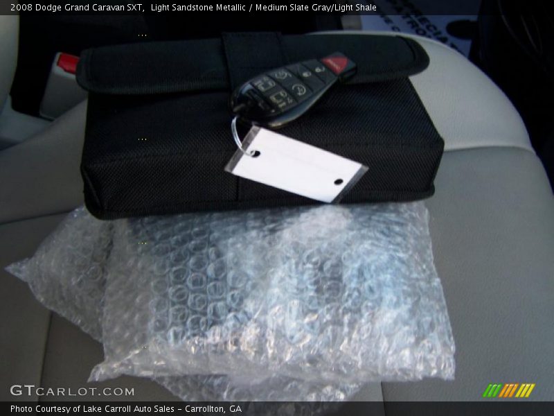 Light Sandstone Metallic / Medium Slate Gray/Light Shale 2008 Dodge Grand Caravan SXT