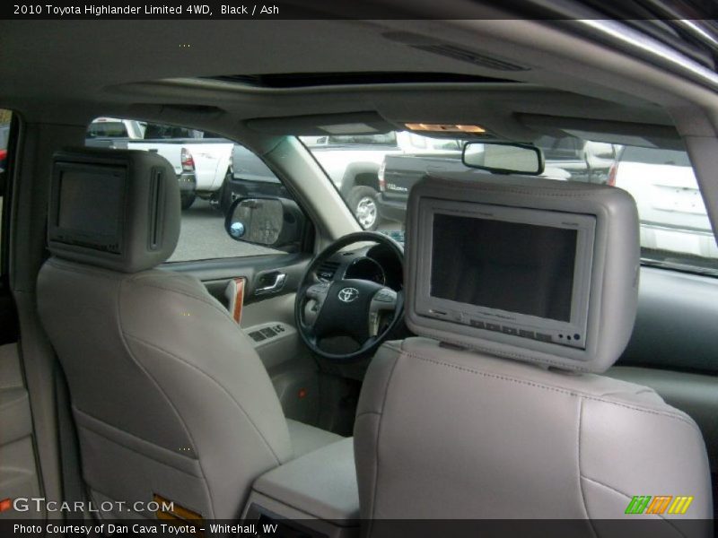 Black / Ash 2010 Toyota Highlander Limited 4WD