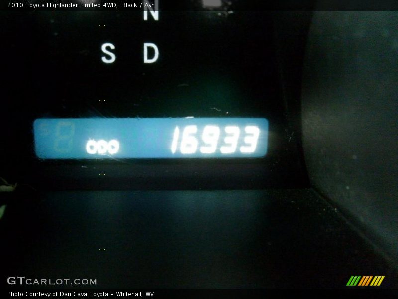 Black / Ash 2010 Toyota Highlander Limited 4WD