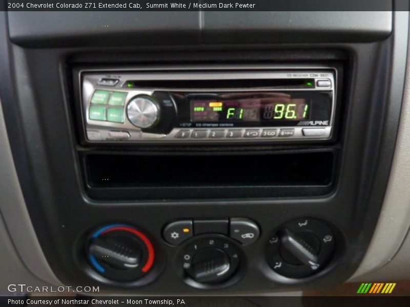 Summit White / Medium Dark Pewter 2004 Chevrolet Colorado Z71 Extended Cab