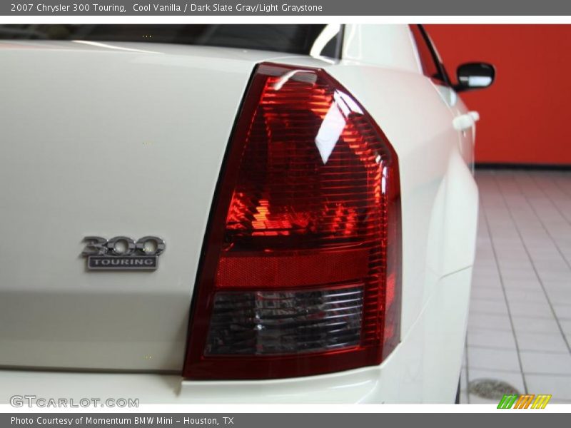Cool Vanilla / Dark Slate Gray/Light Graystone 2007 Chrysler 300 Touring
