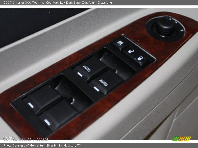Cool Vanilla / Dark Slate Gray/Light Graystone 2007 Chrysler 300 Touring