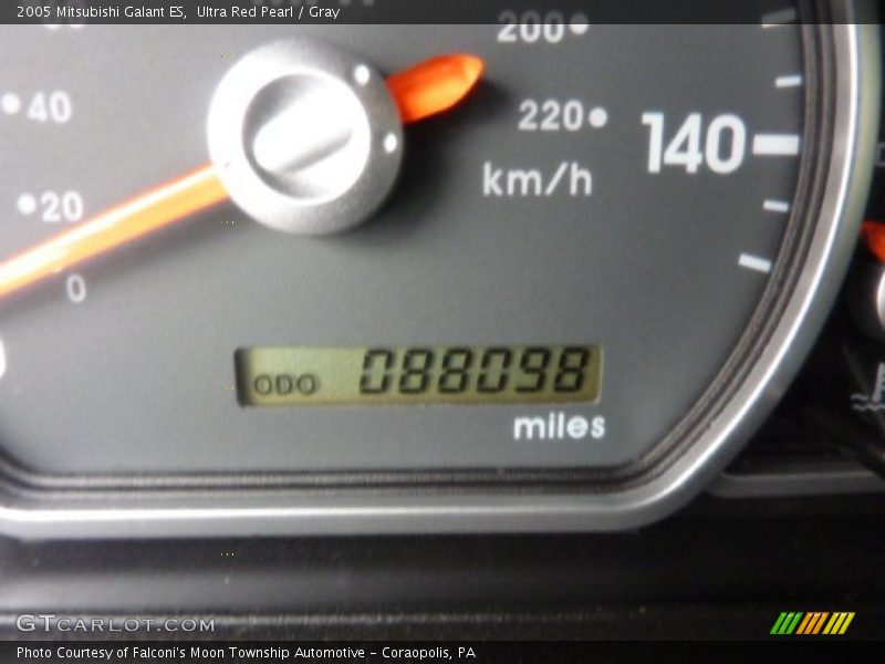 Ultra Red Pearl / Gray 2005 Mitsubishi Galant ES