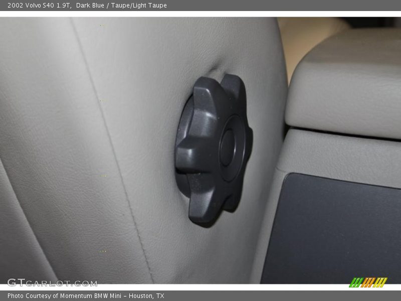 Dark Blue / Taupe/Light Taupe 2002 Volvo S40 1.9T