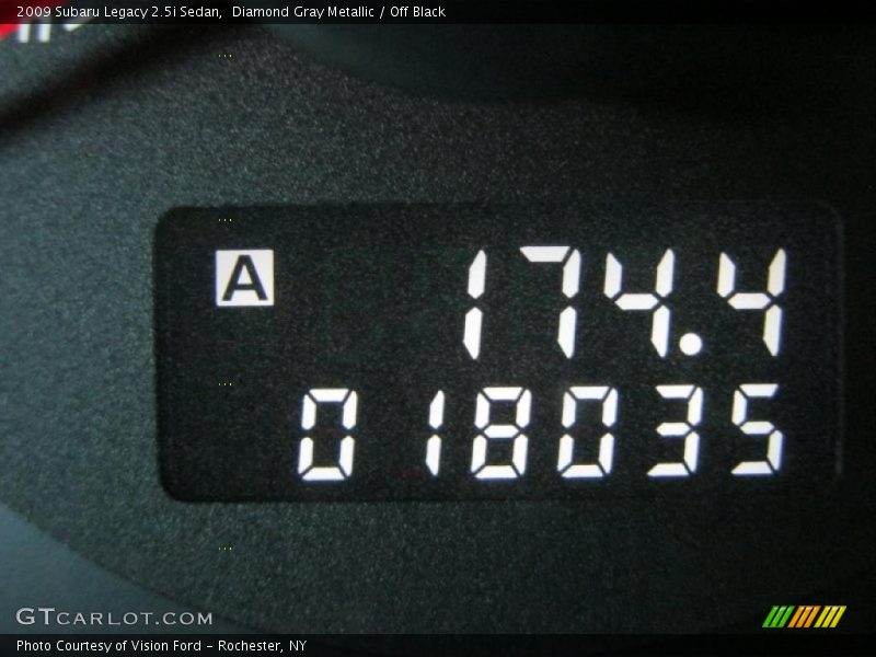 Diamond Gray Metallic / Off Black 2009 Subaru Legacy 2.5i Sedan