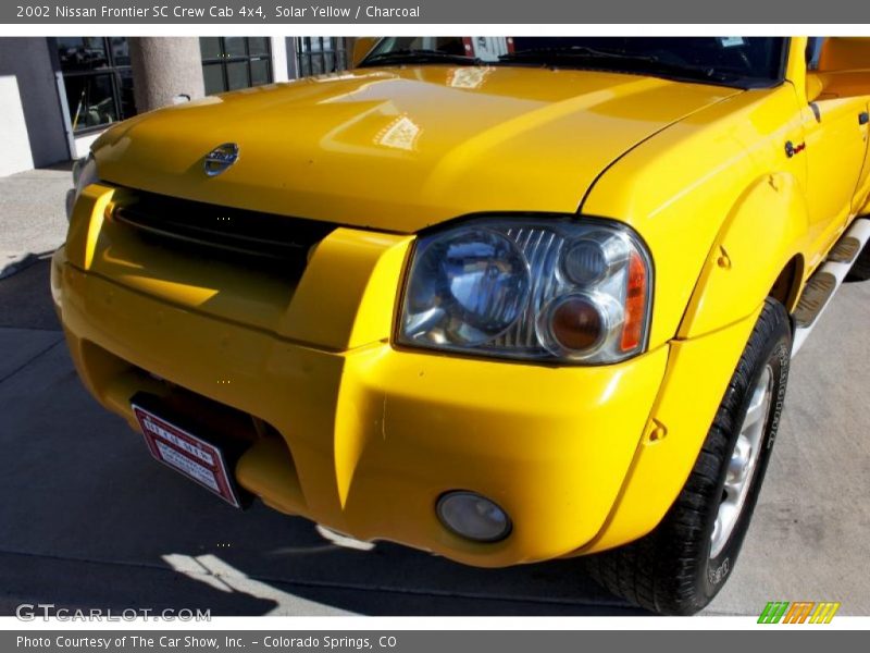 Solar Yellow / Charcoal 2002 Nissan Frontier SC Crew Cab 4x4