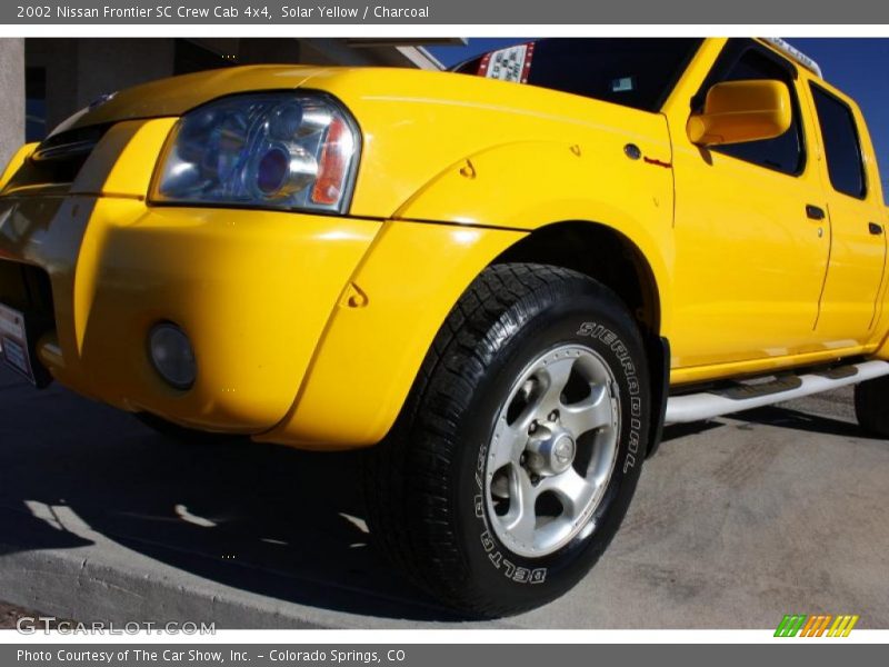 Solar Yellow / Charcoal 2002 Nissan Frontier SC Crew Cab 4x4