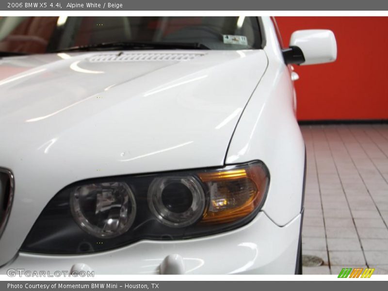 Alpine White / Beige 2006 BMW X5 4.4i
