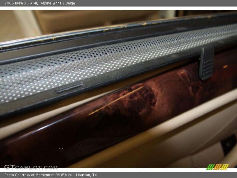 Alpine White / Beige 2006 BMW X5 4.4i
