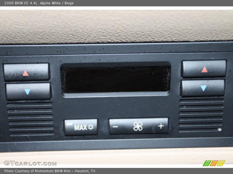Alpine White / Beige 2006 BMW X5 4.4i
