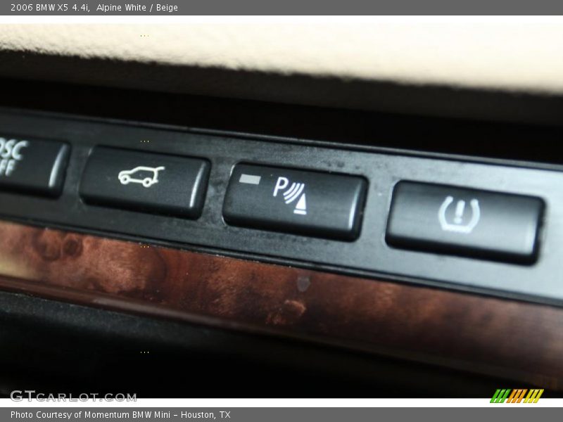 Alpine White / Beige 2006 BMW X5 4.4i