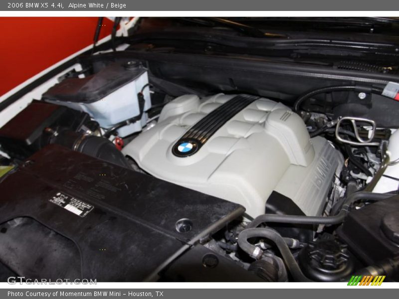 Alpine White / Beige 2006 BMW X5 4.4i