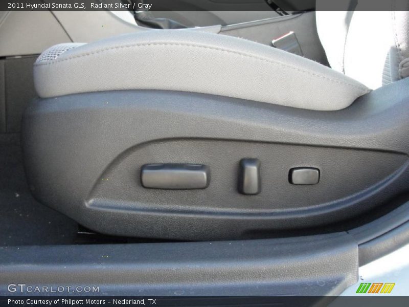 Radiant Silver / Gray 2011 Hyundai Sonata GLS