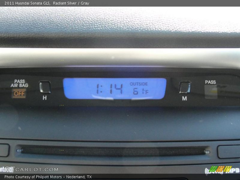 Radiant Silver / Gray 2011 Hyundai Sonata GLS