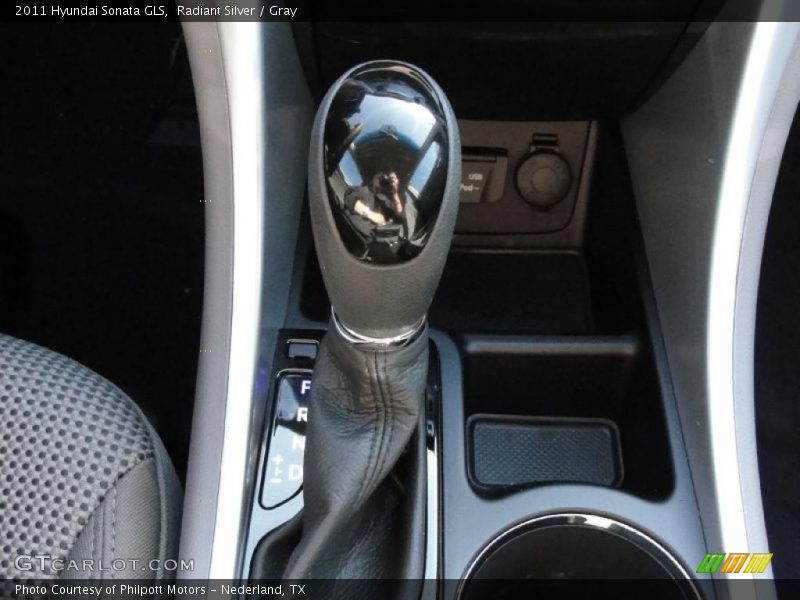 Radiant Silver / Gray 2011 Hyundai Sonata GLS