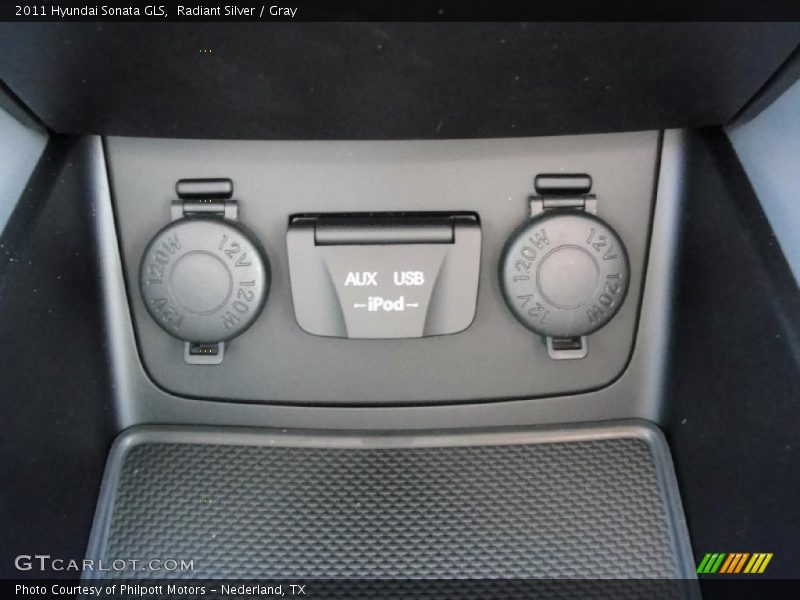 Radiant Silver / Gray 2011 Hyundai Sonata GLS