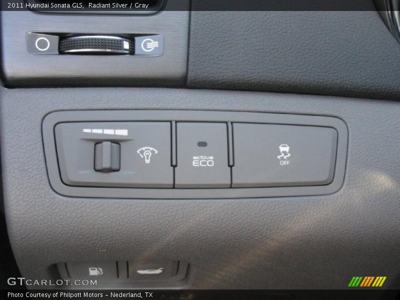 Radiant Silver / Gray 2011 Hyundai Sonata GLS