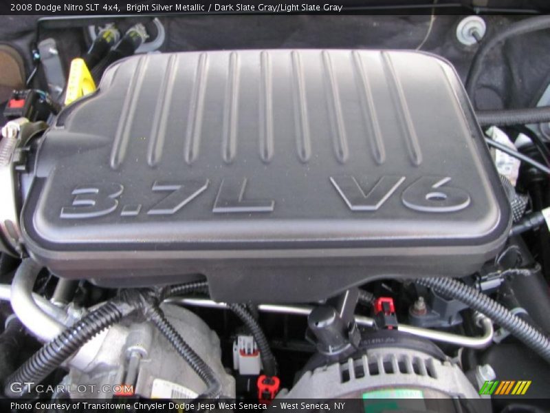 Bright Silver Metallic / Dark Slate Gray/Light Slate Gray 2008 Dodge Nitro SLT 4x4