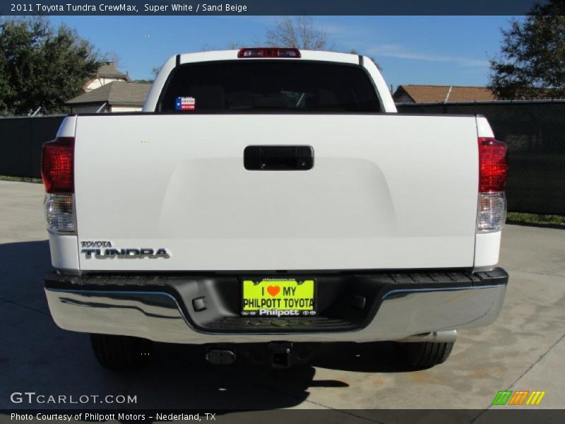 Super White / Sand Beige 2011 Toyota Tundra CrewMax