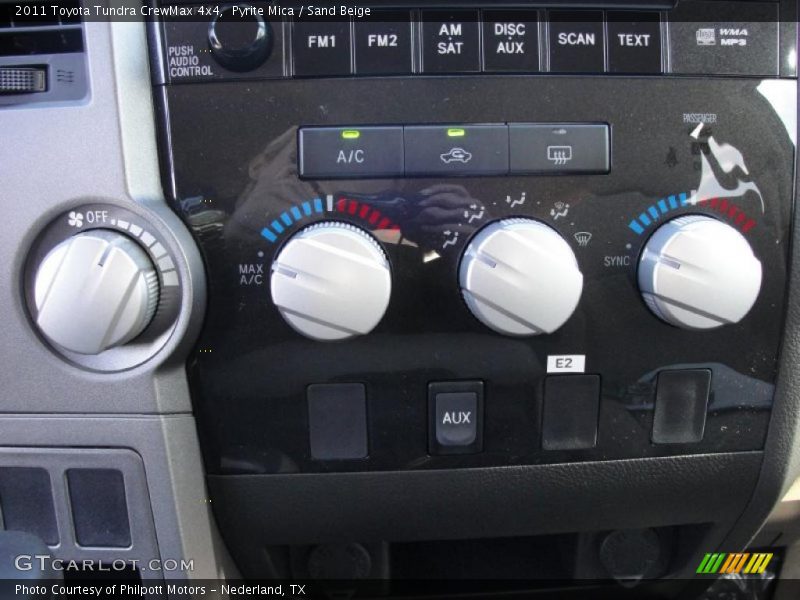 Controls of 2011 Tundra CrewMax 4x4