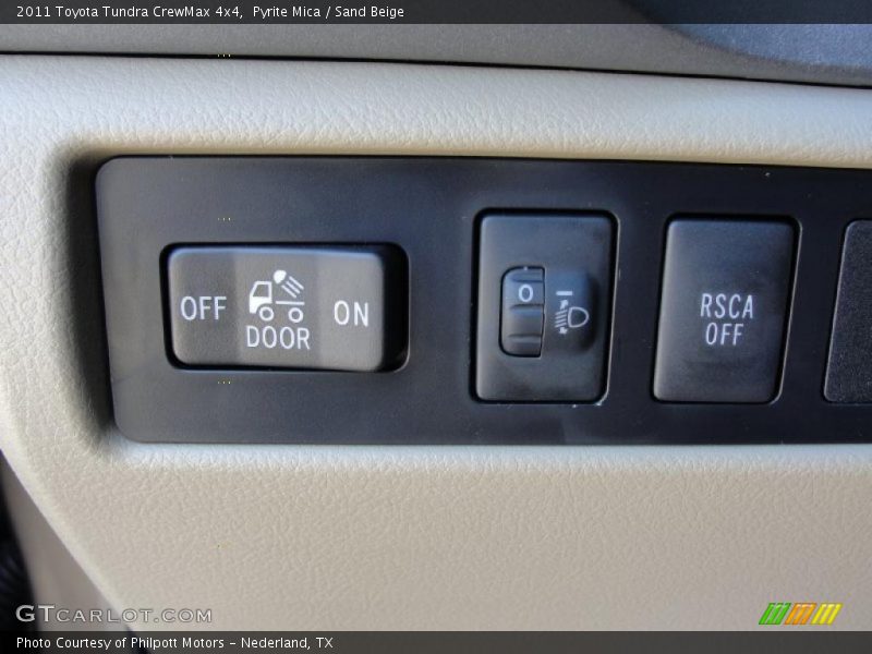 Controls of 2011 Tundra CrewMax 4x4