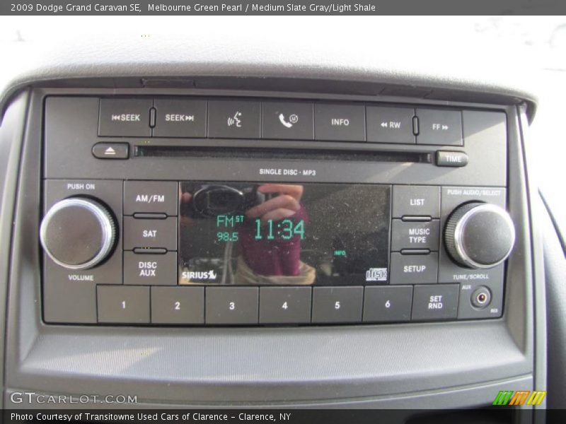 Melbourne Green Pearl / Medium Slate Gray/Light Shale 2009 Dodge Grand Caravan SE