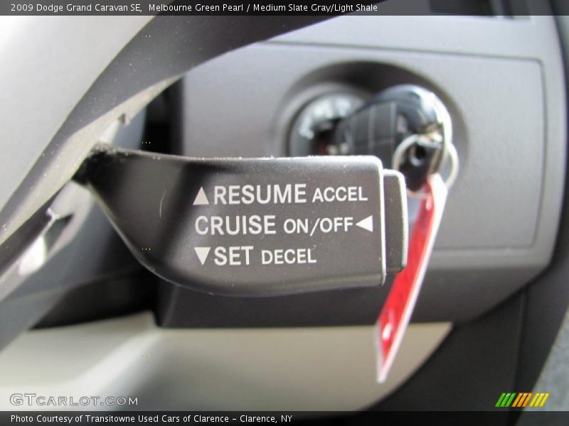 Melbourne Green Pearl / Medium Slate Gray/Light Shale 2009 Dodge Grand Caravan SE