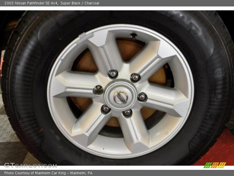 Super Black / Charcoal 2003 Nissan Pathfinder SE 4x4