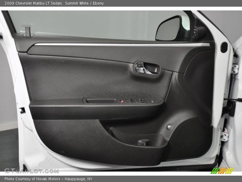 Summit White / Ebony 2009 Chevrolet Malibu LT Sedan