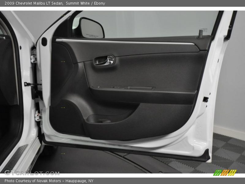 Summit White / Ebony 2009 Chevrolet Malibu LT Sedan