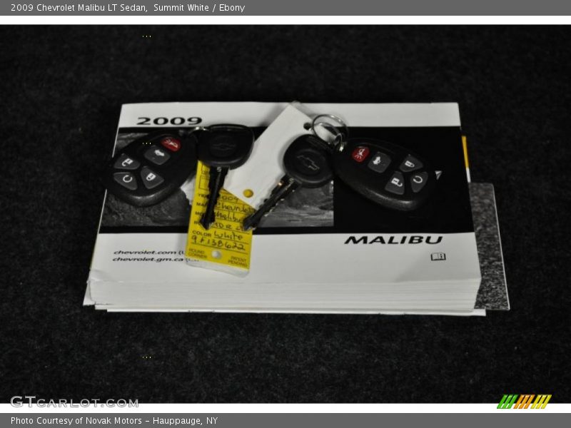 Summit White / Ebony 2009 Chevrolet Malibu LT Sedan