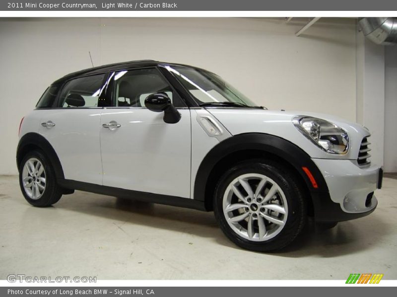Light White / Carbon Black 2011 Mini Cooper Countryman