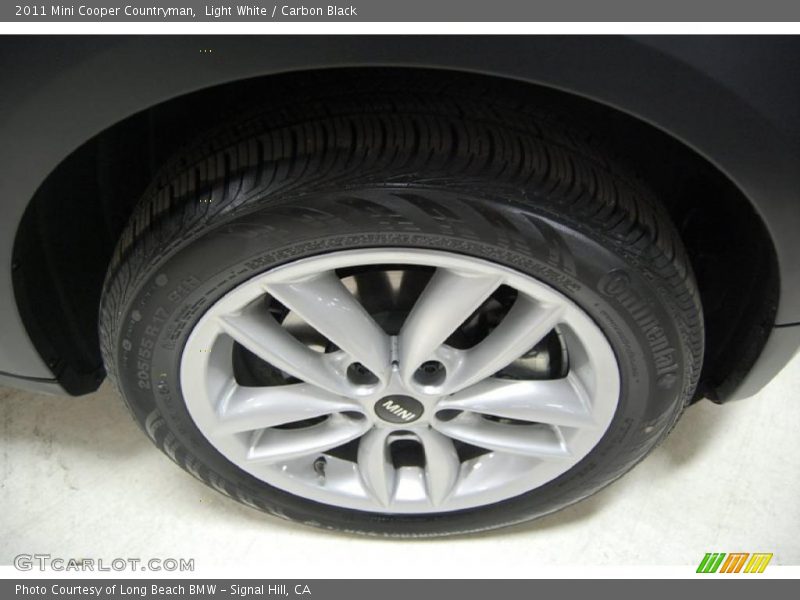 Light White / Carbon Black 2011 Mini Cooper Countryman