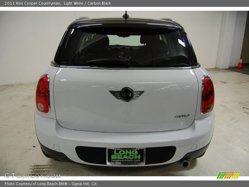Light White / Carbon Black 2011 Mini Cooper Countryman