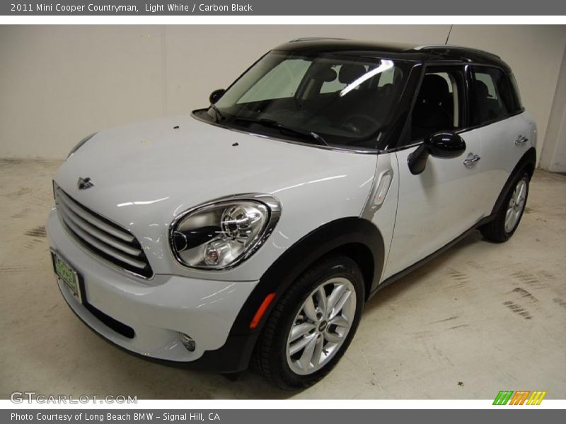 Light White / Carbon Black 2011 Mini Cooper Countryman
