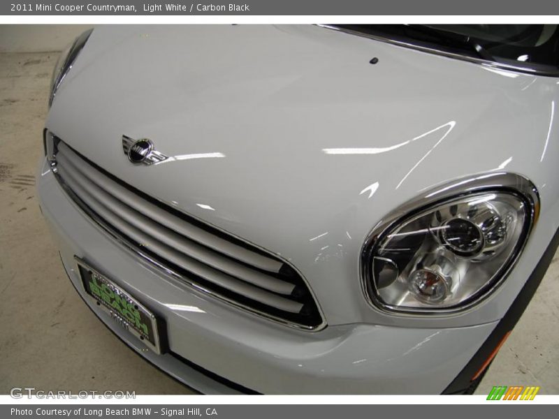 Light White / Carbon Black 2011 Mini Cooper Countryman