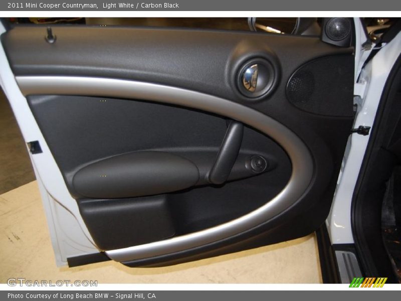 Light White / Carbon Black 2011 Mini Cooper Countryman