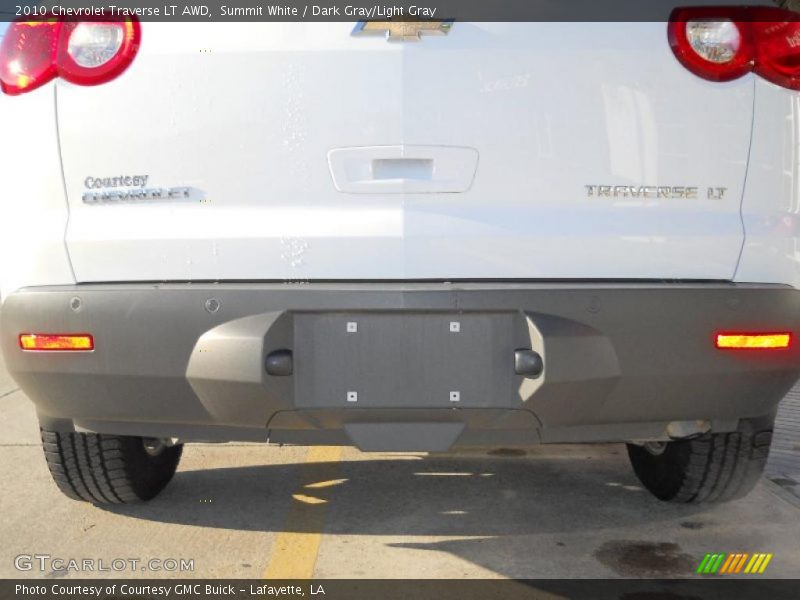 Summit White / Dark Gray/Light Gray 2010 Chevrolet Traverse LT AWD
