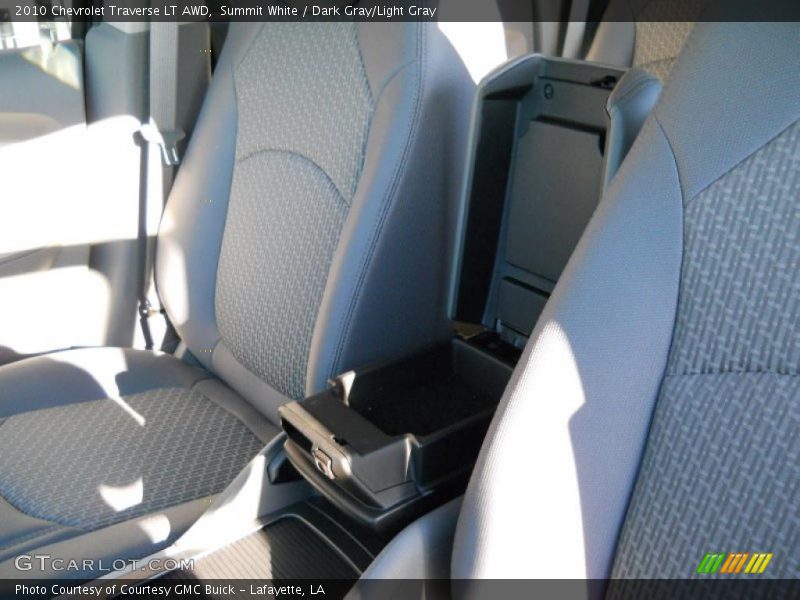 Summit White / Dark Gray/Light Gray 2010 Chevrolet Traverse LT AWD