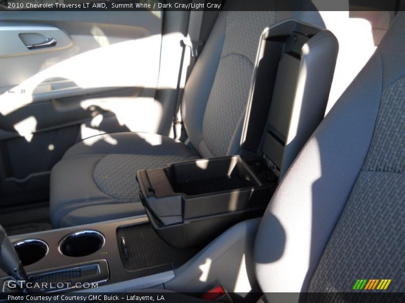 Summit White / Dark Gray/Light Gray 2010 Chevrolet Traverse LT AWD