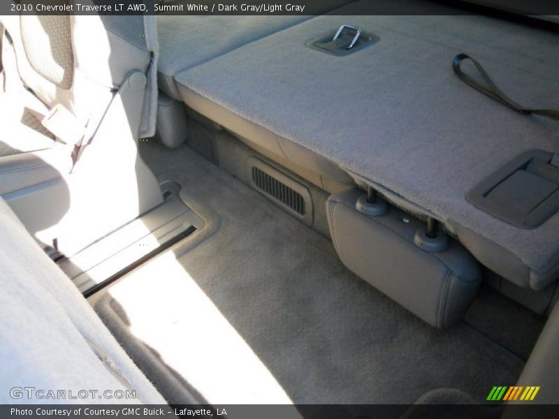 Summit White / Dark Gray/Light Gray 2010 Chevrolet Traverse LT AWD