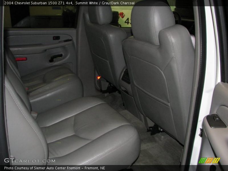 Summit White / Gray/Dark Charcoal 2004 Chevrolet Suburban 1500 Z71 4x4